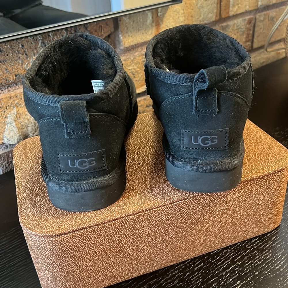 Ugg Mini Boot - image 4